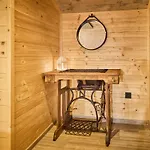 Luxe Timber & Relaxing Bath By Interhome *