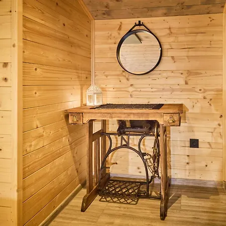 Luxe Timber & Relaxing Bath By Interhome *