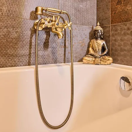 Alpstuga Luxe Timber & Relaxing Bath By Interhome *