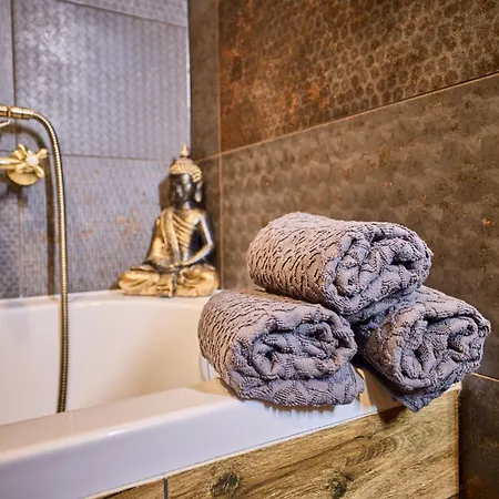 Alpstuga Luxe Timber & Relaxing Bath By Interhome *