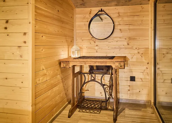 Luxe Timber & Relaxing Bath By Interhome *